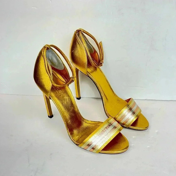 Gucci Gold Strap Heels Sandals US Size 7 Euro 37.5
Non Smoking 
Pet Free Home - Picture 1 of 9